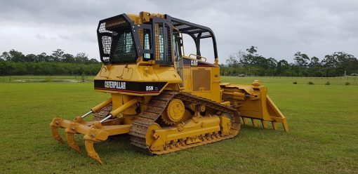 2005 CAT D5N XL 3800 Hrs. Stock No. 126 - Image 3