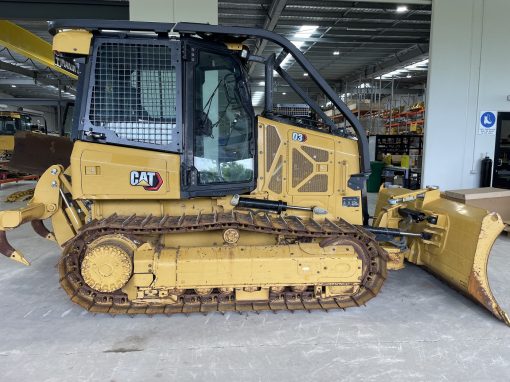 CAT 2021 D3 Dozer 2700 hours, Stock No. 022 - Image 5