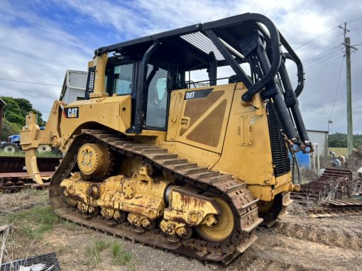 CAT D8 T Dozer Sweeps And Screens - Image 3