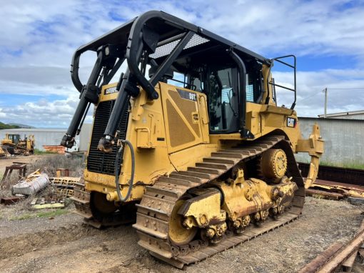 CAT D8 T Dozer Sweeps And Screens - Image 6