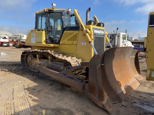 2013 Komatsu D65-17 EX 4500 hours, Stock No. 068