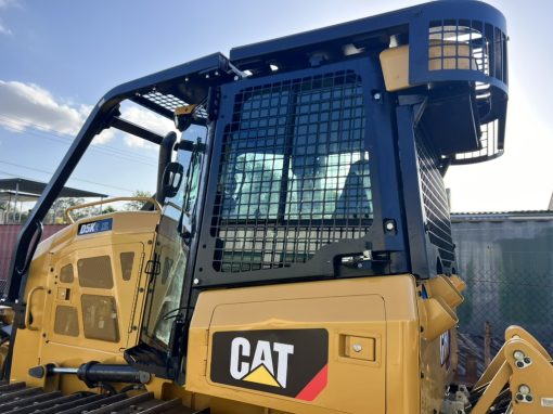 CAT D3-5 K Dozer Sweeps And Screens - Image 3