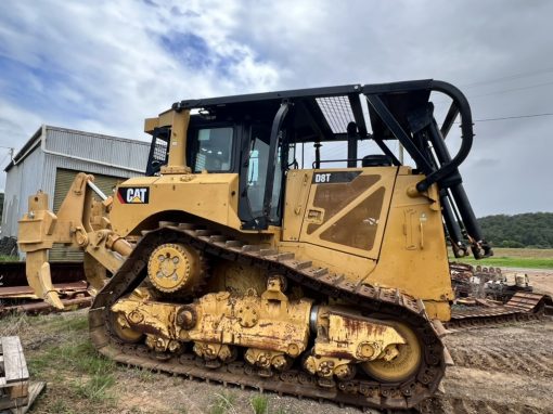 CAT D8 T Dozer Sweeps And Screens - Image 7