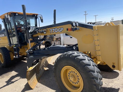 2017 John Deere 770GP 4900 hours, Stock No. 101 - Image 5