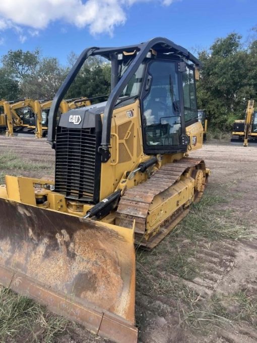 2022 CAT D1 XL (D3 size) 2700 Hours Stock No. 117 - Image 2